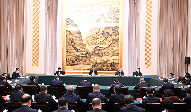 5月17日上午，中共中央總書記、國家主席、中央軍委主席習(xí)近平在陜西西安主持中國－中亞峰會前夕，專門聽取陜西省委和省政府工作匯報，發(fā)表了重要講話。